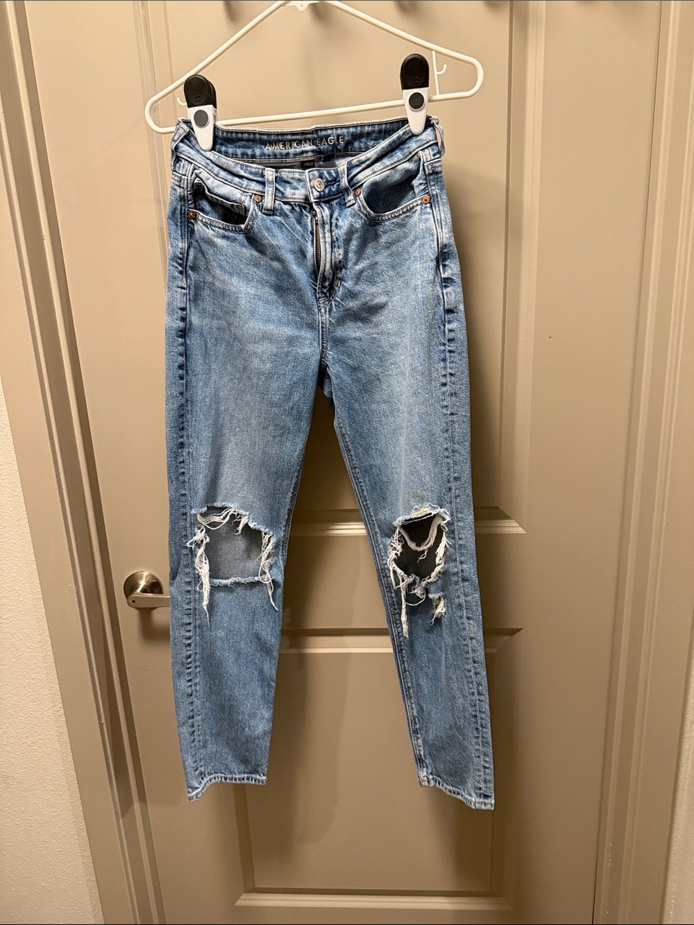 American Eagle Outfitters Light Blue Ripped Skinny Jeans